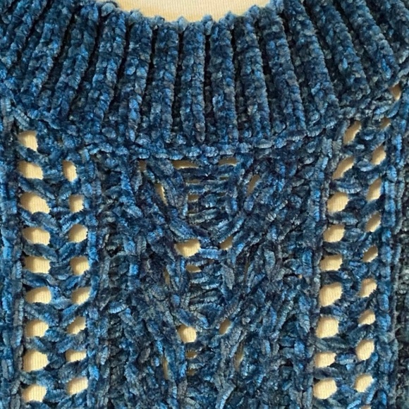 🦚HOST PICK🦚 NWT Cocobleu Green Chenille Sweater - Picture 2 of 13